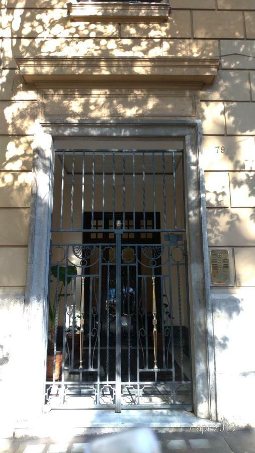 Apartment Flat Six