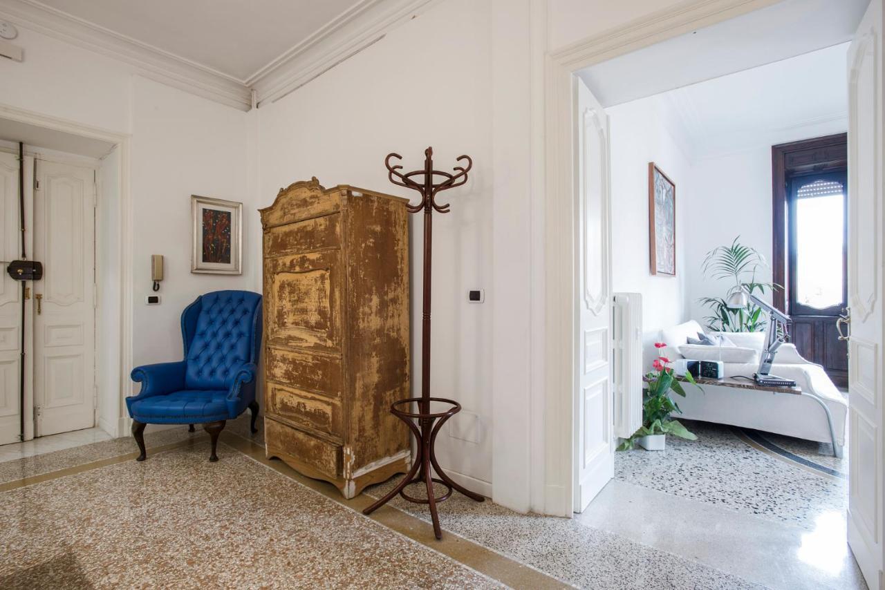 Flat Six Apartment