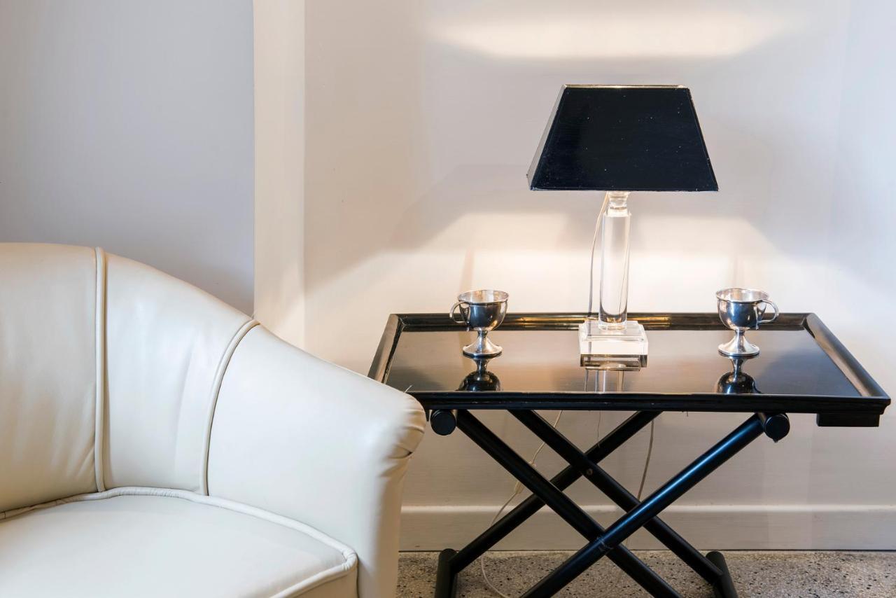 Apartment Flat Six